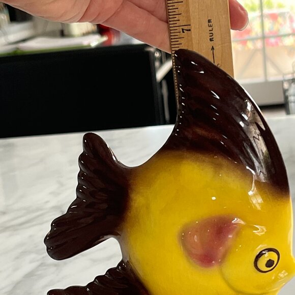 Vintage Yellow & Brown Ceramic Angelfish statuette - Picture 2 of 14
